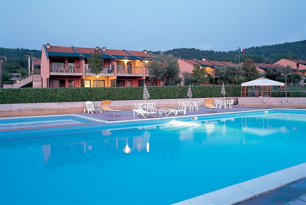 Hotel Le Tre Isole トラジメーノ湖 Italy thumbnail